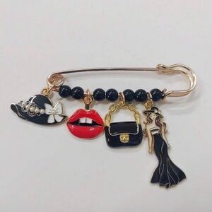 Chic Black and Gold Fashion Brooch